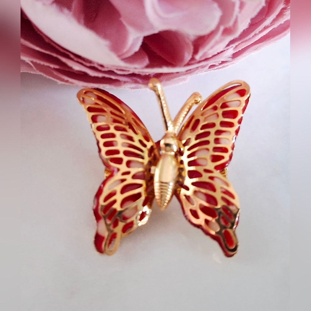 Vintage 80s ✨️🦋💖Beautiful Small Gold & Red Butterfly Pin/Brooch